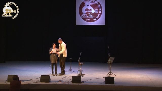 21 Владимир Кузмичев ~ Поэтический блок ~ Песни друзей 2022 Клуб Белый ворон смотреть онлайн