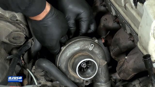 [7/8] MERCEDES TURBO-D | ? | Montaje tubo de engrase – Oil feed pipe assembly смотреть онлайн