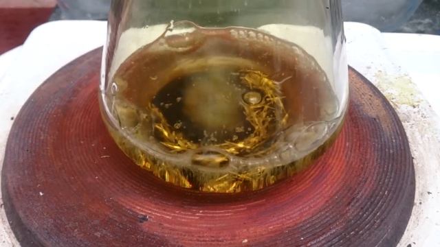 Dissolving Gold in Hydrochloric Acid and Hydrogen Peroxide смотреть онлайн
