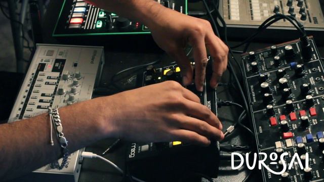 Minimal Techno Jam | TB-03 with Moog Filter | Synth Sessions 003 смотреть онлайн