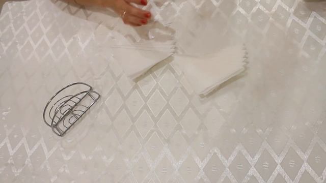 Как красиво сложить салфетки в салфетницу? смотреть онлайн