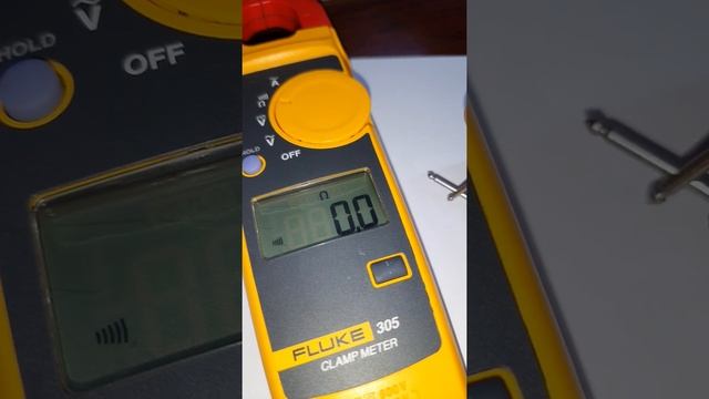 Fluke 305 Clamp Meter