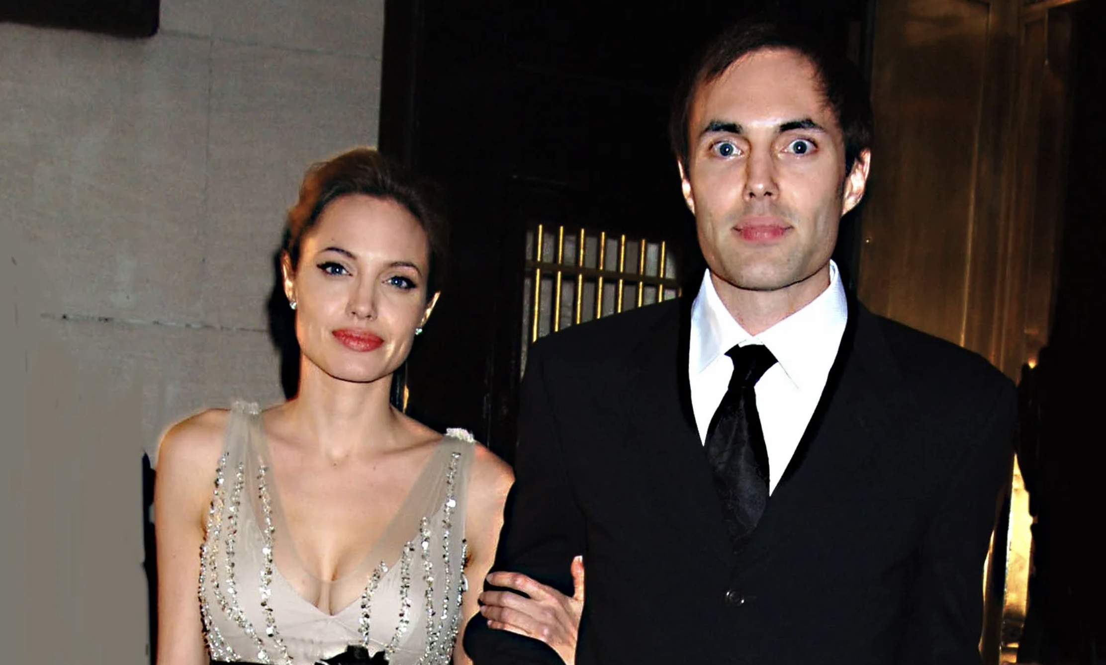 Знаменитости и их неизвестные родственники смотреть онлайн