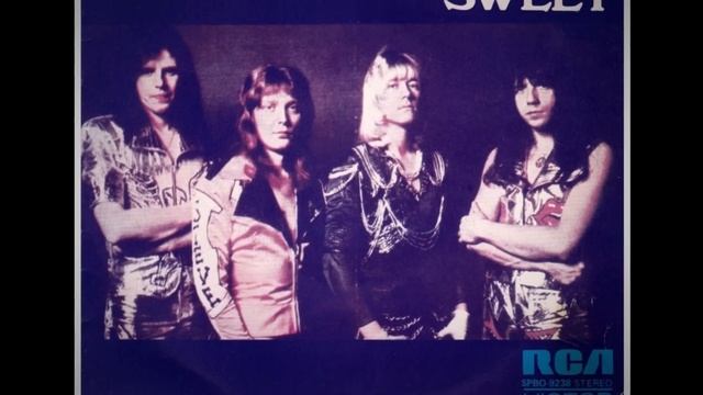 Sweet - 01.Song Of The Month "Fox On The Run" (OFFICIAL) смотреть онлайн