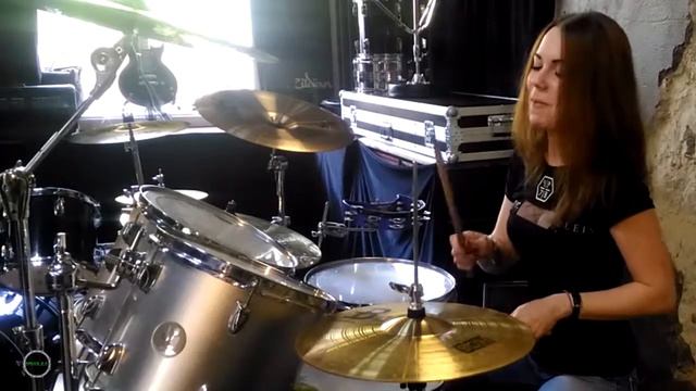 Юля Галактионова - The Rasmus - In The Shadows (Drum Cover) смотреть онлайн