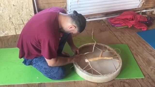 оплетаем ручку шаманского бубна смотреть онлайн