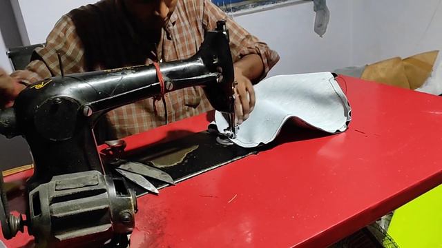 My classic 350 got accessories installed |Rehman Drives| at Royal Bullet Accessories World смотреть онлайн