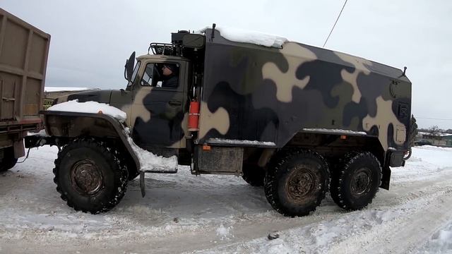 Если у тебя УРАЛ, помоги дальнобойщику!!!! смотреть онлайн