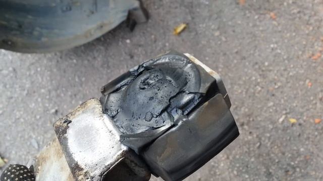 Peugeot 307 порванная правая опора двигателя смотреть онлайн