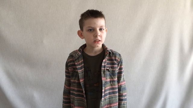 Владимир Маяковский. Скрипка и немножко нервно. Читает Артём Бакумов смотреть онлайн