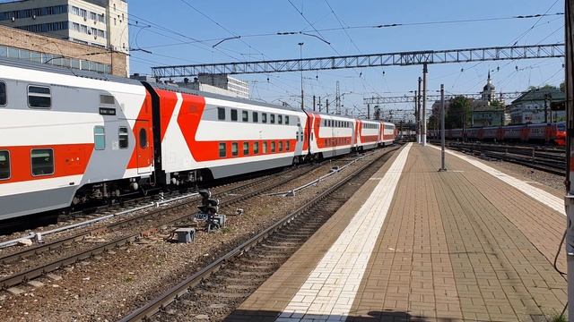 двухэтажный в Адлер, ЭП20-031 с поездом №104 отправление с Москвы-Казанской смотреть онлайн