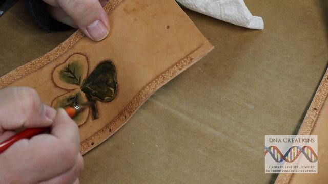 How to make a leather Flask Holder смотреть онлайн