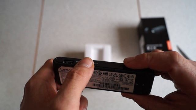 мини-компьютер в формате стика Lenovo Ideacentr stick 300 смотреть онлайн