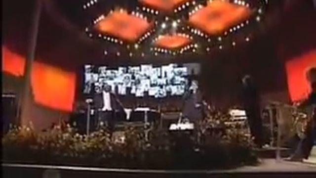 Luciano Pavarotti and Bono Dual смотреть онлайн
