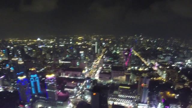 Вид на Бангкок с башни Байок скай 3 е здание по высоте в мире Таиланд смотреть онлайн
