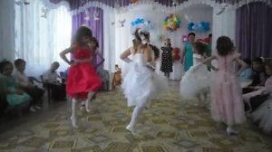 Танец "Маленькие звёзды"