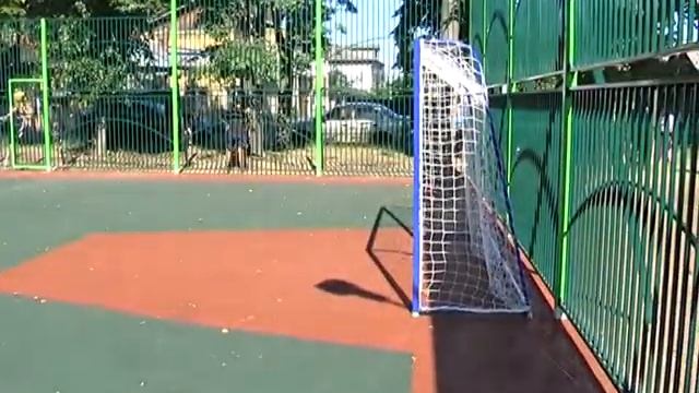 Новая детская площадка на Бельском смотреть онлайн