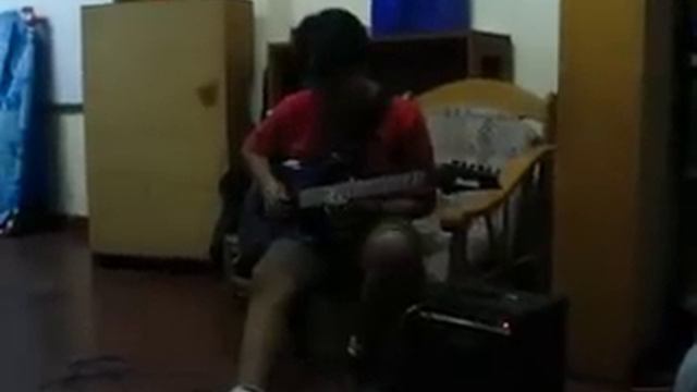 Tocando con mi guitarra Ibanez смотреть онлайн