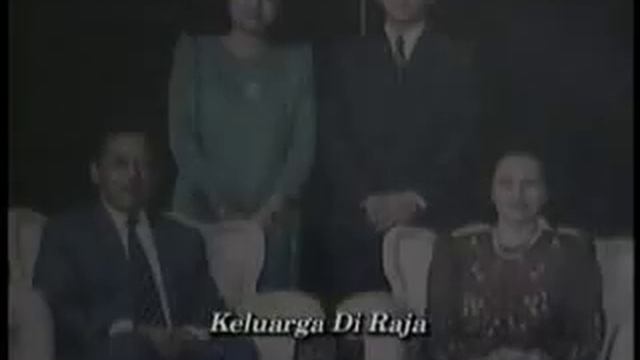 TUAN ASMAWI-Tuanku Syed Sirajuddin Putra 1 смотреть онлайн