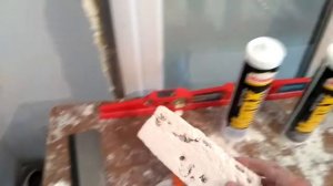 Как приклеить декоративный кирпич