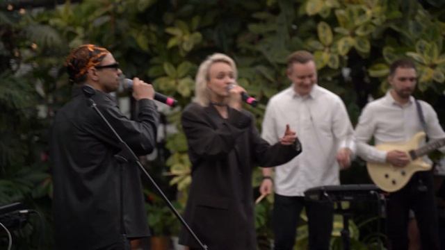 UGLI - Я притворюсь (live) смотреть онлайн