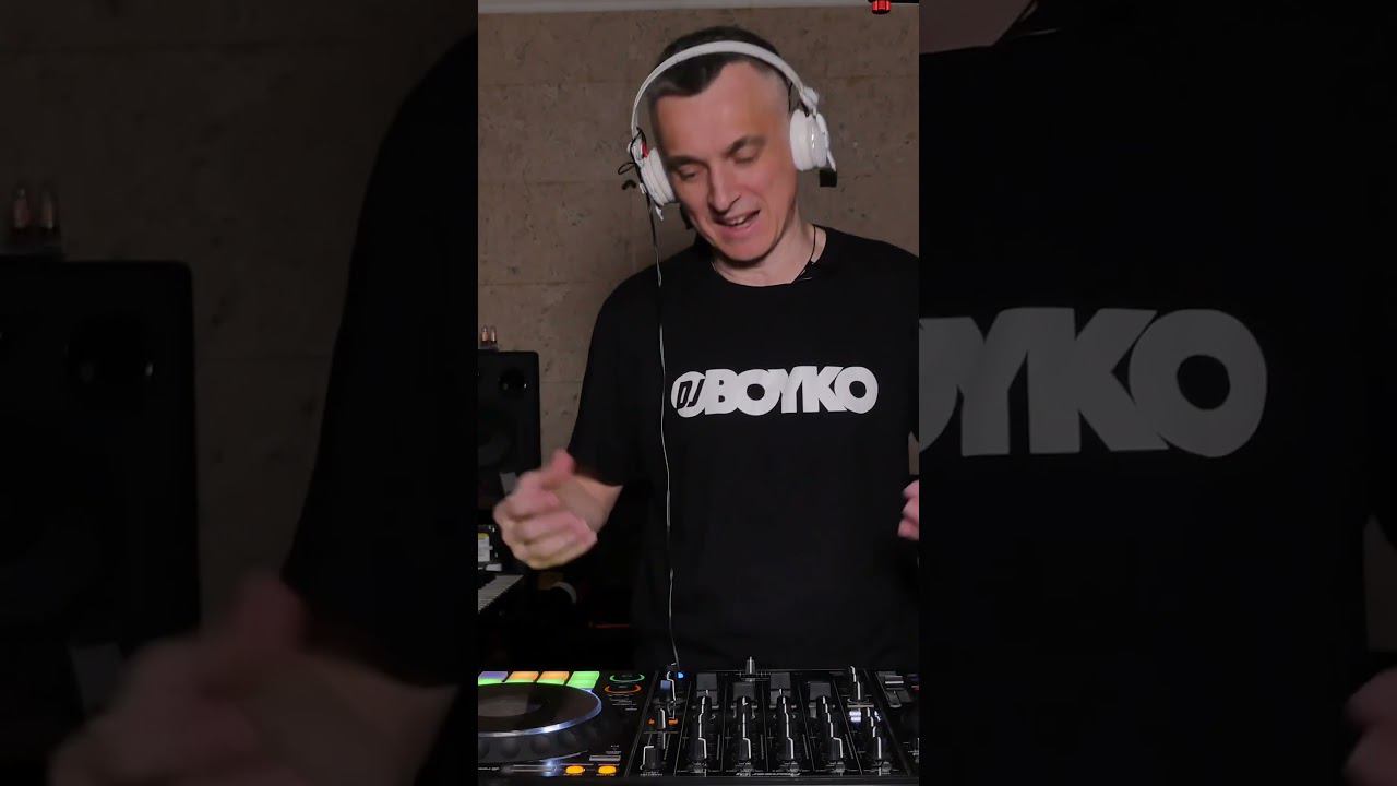 Как использовать DJ эффект Reverb. Acapella и Reverb. Обучение DJ Онлайн смотреть онлайн