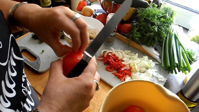 POMIDORY Z CEBULĄ PAPRYKĄ SAŁATKA ZE ŚMIETANĄ ALBO BEZ PRZEPIS OPCJA Z SEREM FETA w 10 min.NR.560🧡💥 смотреть онлайн