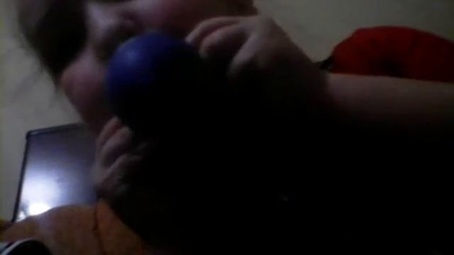 Учусь надувать шарики смотреть онлайн