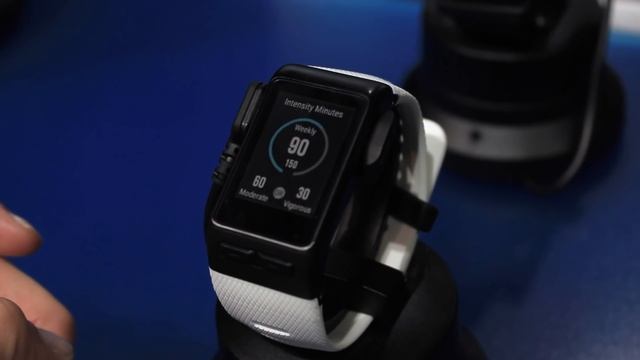 Garmin Vivofit 3,Vivoactive HR y VARIA | MWC16 смотреть онлайн