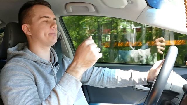 На Prius 30 с зажигательной BMW Почему Сравнение много болтовни по делу смотреть онлайн