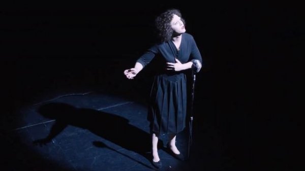 Dogman sings "La Foule" Scene