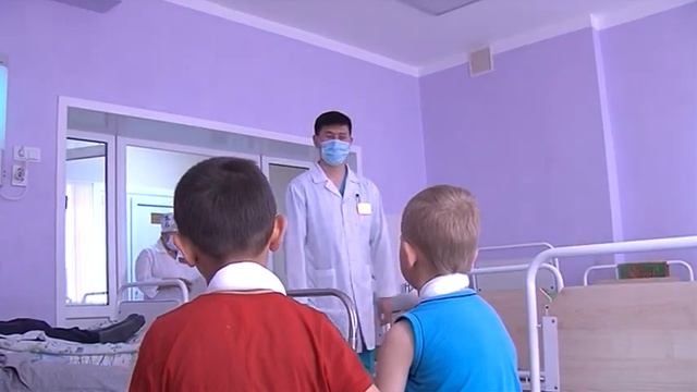 Герои в белых халатах. Как работают врачи многопрофильной детской областной больницы смотреть онлайн