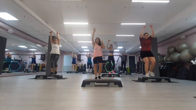 ИНТЕРВАЛЬНАЯ ТРЕНИРОВКА НА СТЕПЕ / КАРДИО ТРЕНИРОВКА / STEP WORKOUT / LOWER BODY STEP WORKOUT смотреть онлайн