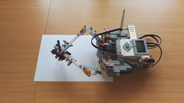 Робот-художник (drawing robot) смотреть онлайн