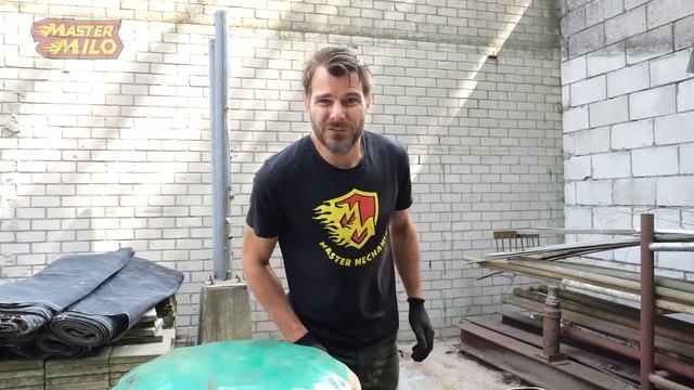 Pneumatic vs hydraulic explosion! What are the differences? [DON'T TRY THIS AT HOME] смотреть онлайн