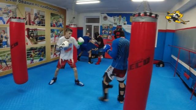 Кикбоксинг. Работа в парах. смотреть онлайн