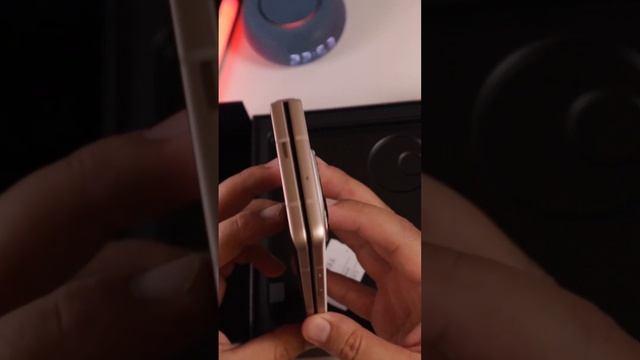 Это Tecno Phantom V Fold смотреть онлайн