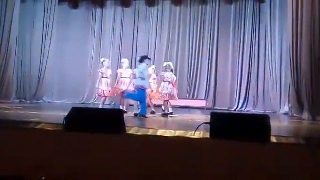 Хореографический коллектив "Вдохновение". Танец "Ах, мамочка" смотреть онлайн