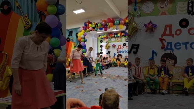 Выпускной из детского сада ГБОУ школа 2057 г. Москвы ДДО 4, гр. "Ромашка".18.05.23 смотреть онлайн