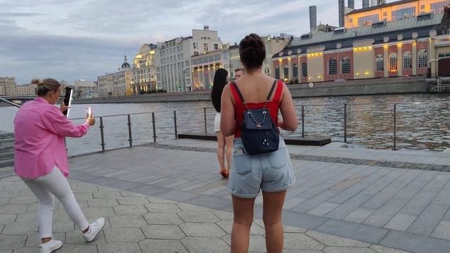 Танцы на Москворецкой набережной: Ну, научи меня! Научи меня правильно! - Нет, это не бачата #Mosco смотреть онлайн