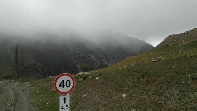 По пути к подножию гор Иссык-Куля смотреть онлайн