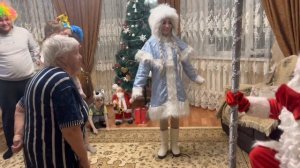Зимние прогулки, в гостях Дед Мороз и снегурочка