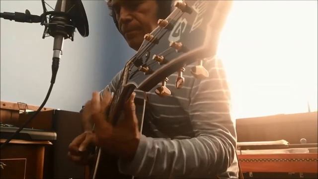 Like a dog sperous on the road - Sandro Leite смотреть онлайн