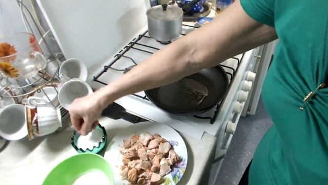 Рыба жареная под соусом смотреть онлайн