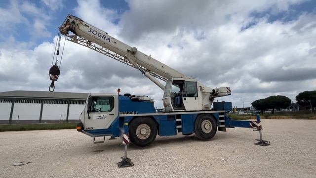 LIEBHERR LTM 1030/2 Mobile Crane смотреть онлайн