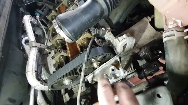 Ремонт Форд Фиеста. Замена ремня ГРМ. смотреть онлайн