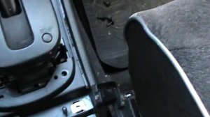 Снятие центральной консоли и ручки АКПП.Ниссан Тиида.