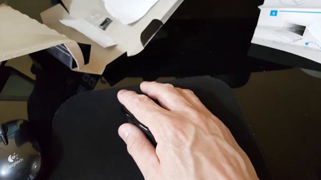 HP X4500 Wireless mouse unboxing смотреть онлайн