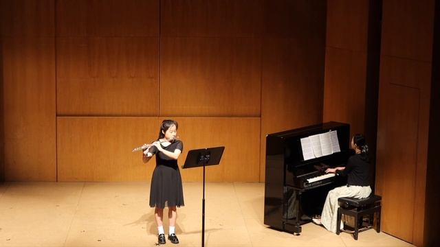 Waltz, Suite Antique - John Rutter, by Dora Jia 賈文朵 Christie Chu 朱秀玲 蘇家慶學生音樂會2023 смотреть онлайн