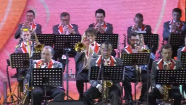 Makin Wopee смотреть онлайн